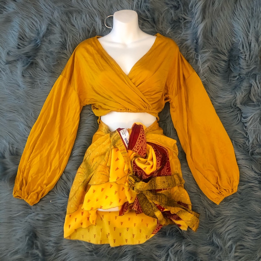 Sari Silk Wrap Skirt With Top! ❤️